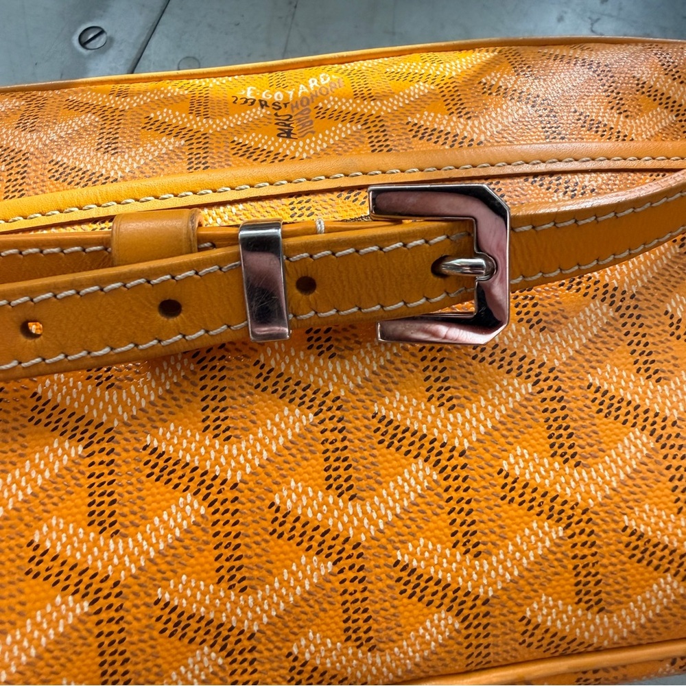 AUTHENTIC GOYARD CAP VERT YELLOW CROSSBODY BAG - Picture 8 of 16